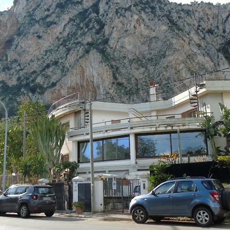 הוילה מונדלו Residenza Don Camillo מראה חיצוני תמונה