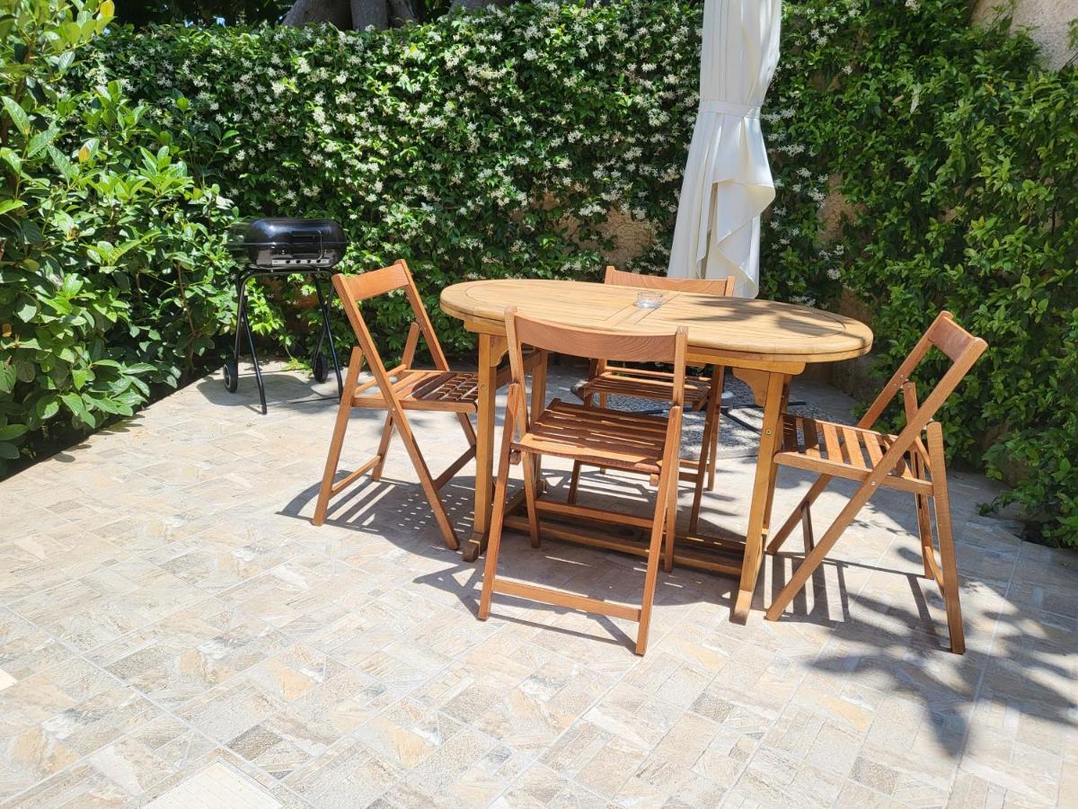 הוילה מונדלו Residenza Don Camillo מראה חיצוני תמונה